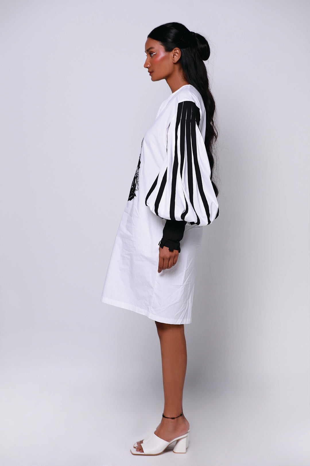 WHITE DURIAN HEXAD DRESS