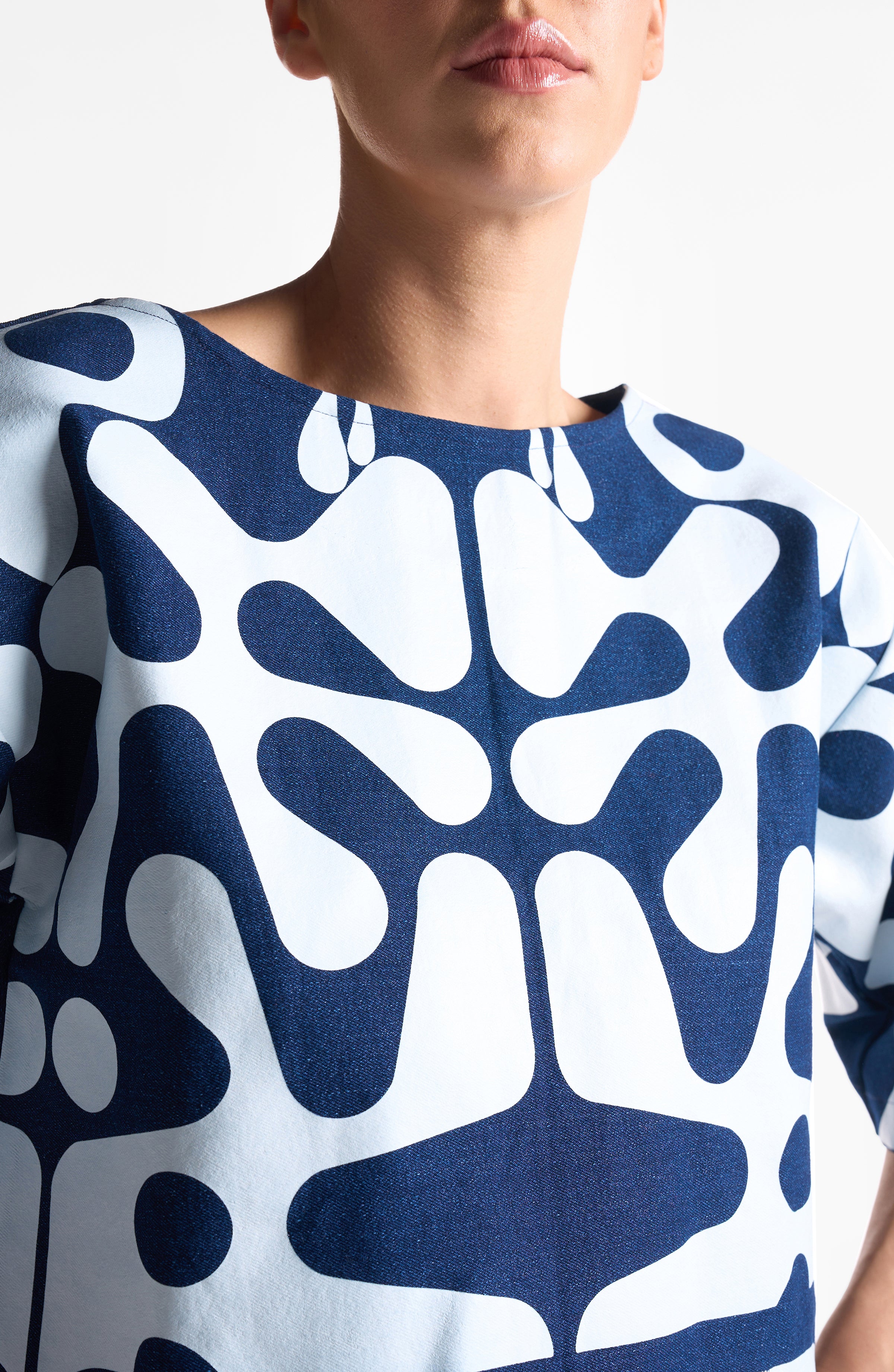 DENIM BLANC ABSTRACT TOP
